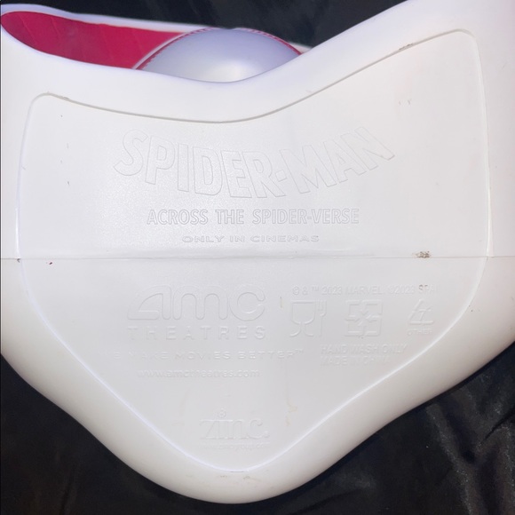 Spider-Man: Across The Spider-Verse Gwen Stacy AMC Exclusive Popcorn Bucket - Picture 3 of 5